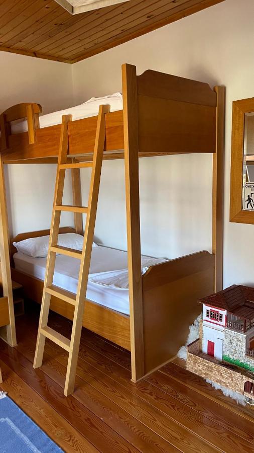 Ana Rest House Hostel 培拉特 外观 照片