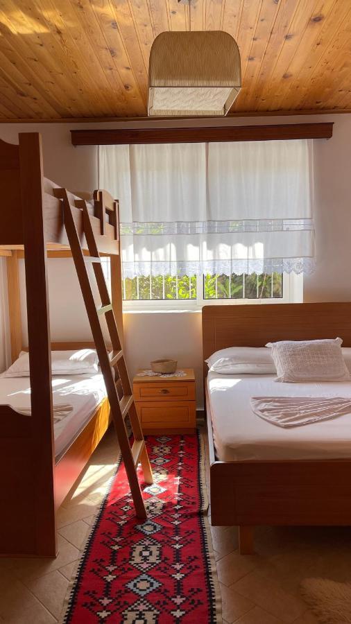 Ana Rest House Hostel 培拉特 外观 照片